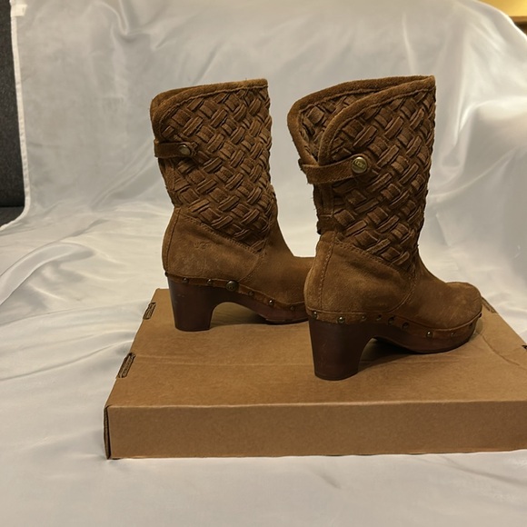 Ugg Lynnea Arroya Weave Chestnut Edgy Clog Ankle Boot - Picture 3 of 8